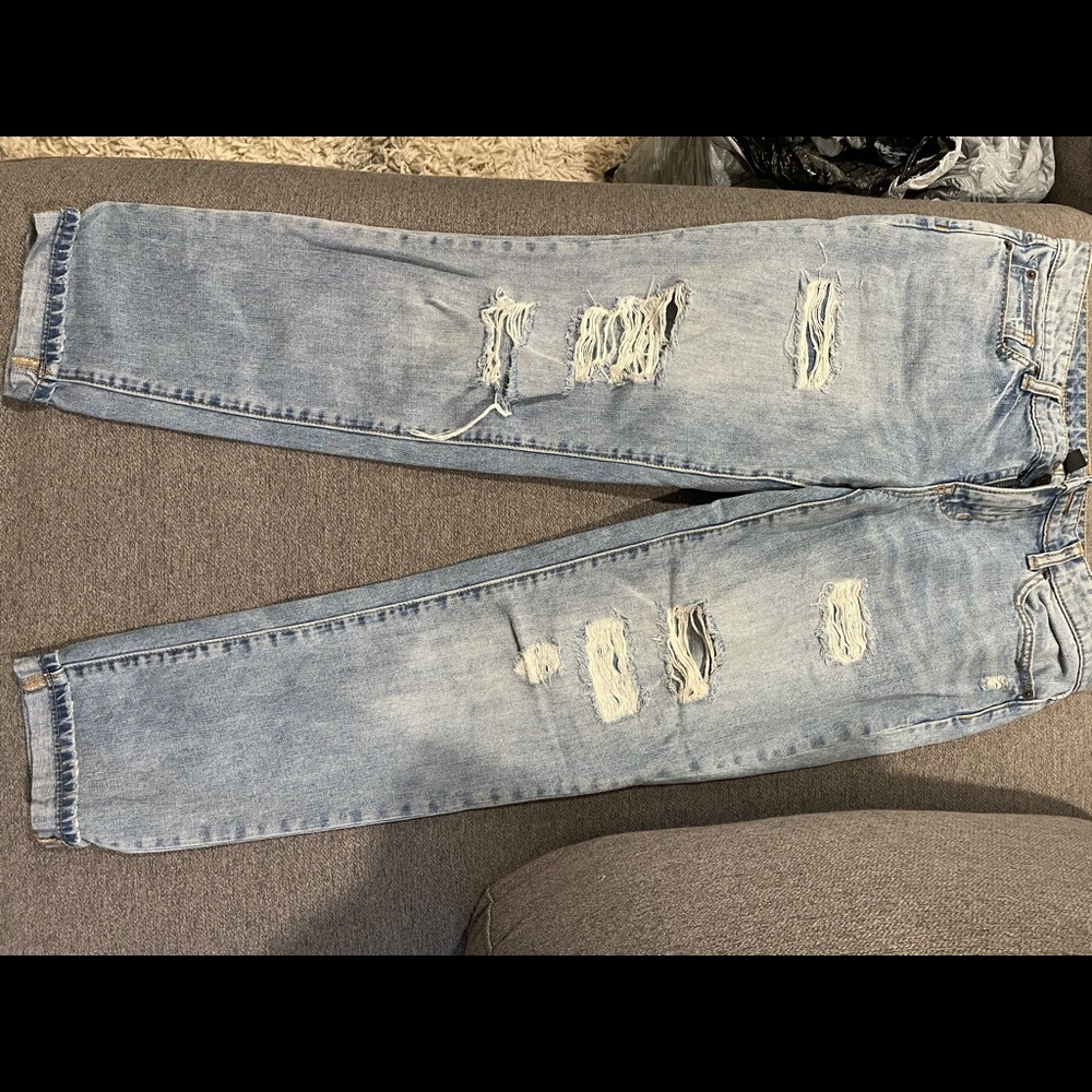 AE Ripped jeans